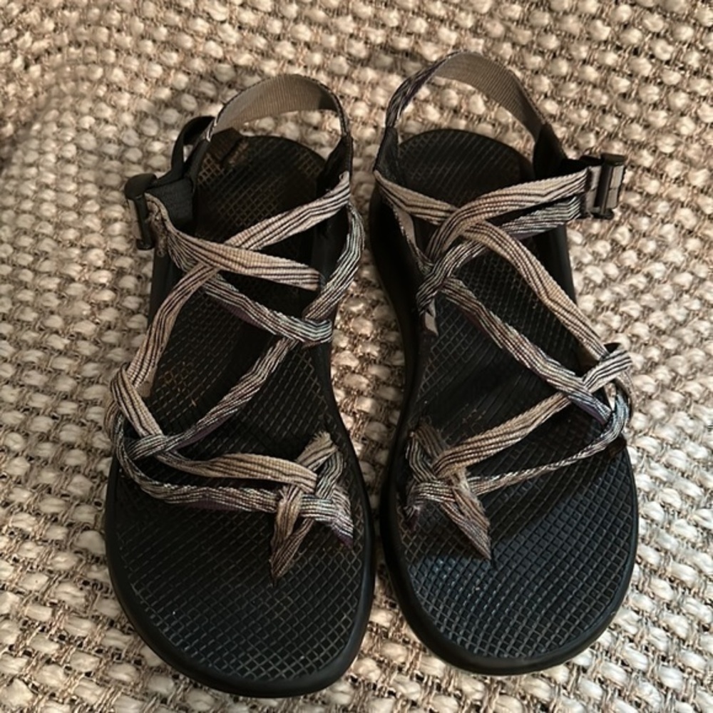 Women’s CHACOS size 11 GUC